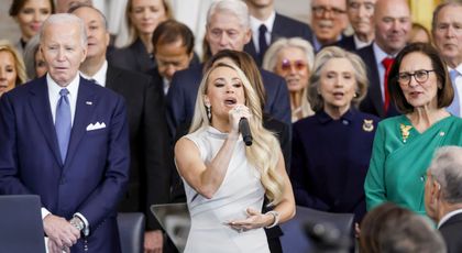 Absolútna profíčka. Speváčka zaspievala počas inaugurácie po tom, čo ju zradila technika