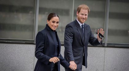 Fotka, akú často nezverejňujú. Princ Harry s Meghan ukázali po dlhej dobe deti